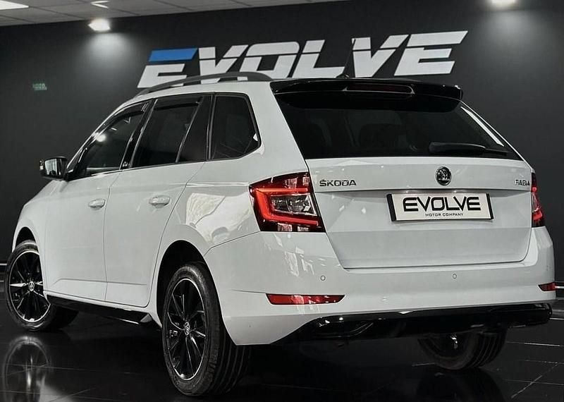 Used Skoda Fabia Monte Carlo 110 HP (80 kW) 2019 White Estate