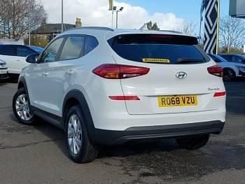Used Hyundai Tucson SE 132 HP (97 kW) 2018 White SUV