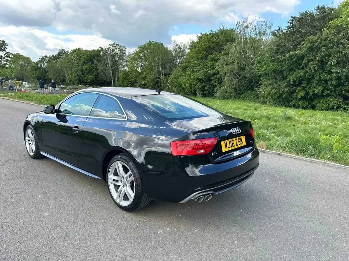 Begagnad Audi A5 S-Line 2016 Svart Sportkupé