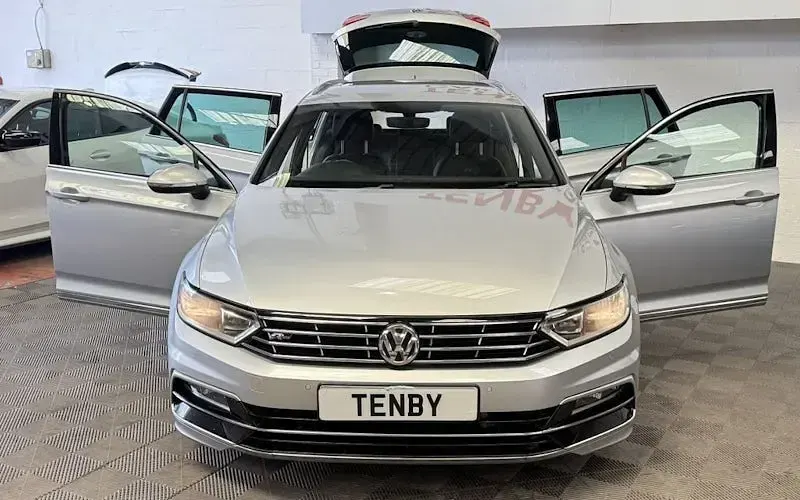 Used VW Passat R-line 190 HP (139 kW) 2016 Silver Estate