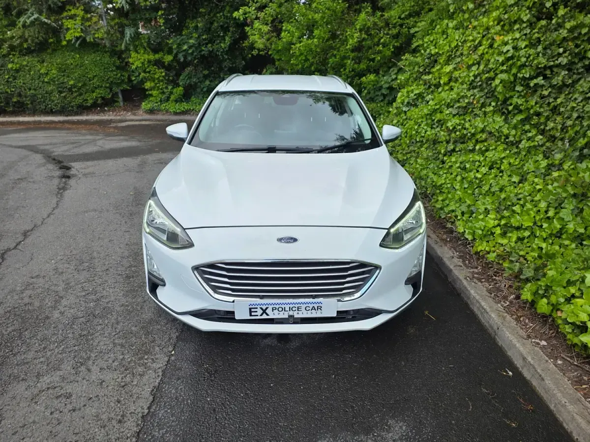 Used Ford Focus Zetec 125 HP (91 kW) 2022 White Estate