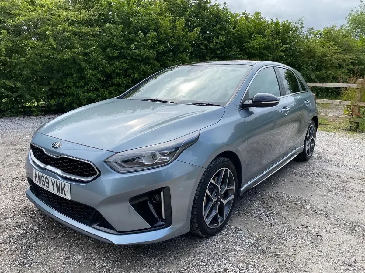 Used Kia Ceed GT-Line 140 HP (102 kW) 2019 Silver Hatchback