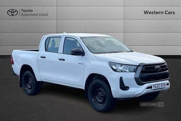 White Used 2022 Toyota HiLux Active Pickup | £23,490 (Expensive) - Image 1/4