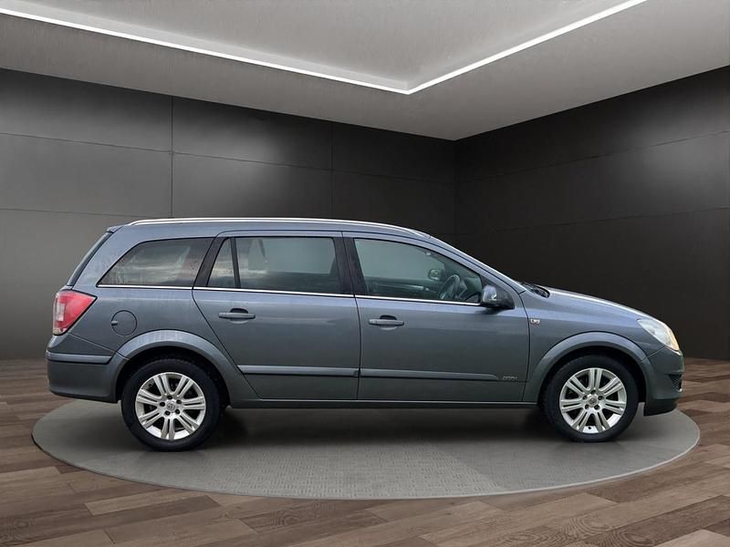 Grey Used 2007 Vauxhall Astra Design Edition Estate | £1,795 (Fair price) - Image 1/4