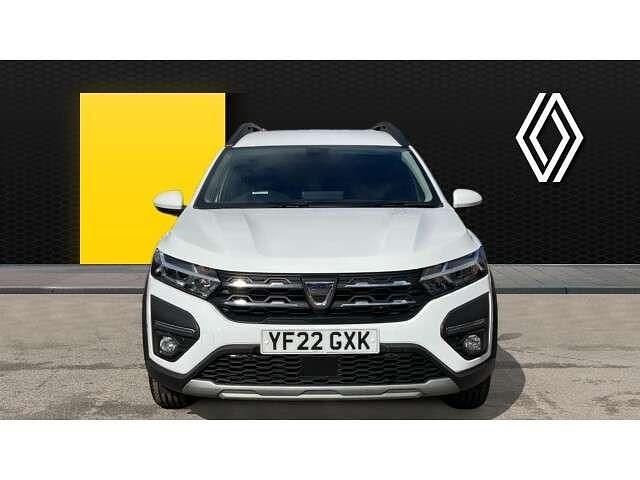 Second-hand Dacia Jogger Comfort 110 CP (80 kW) 2022 Alb Monovolum