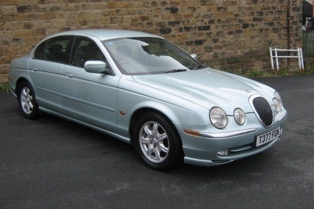 Begagnad Jaguar S-Type S 240 HK (176 kW) 1999 Sedan