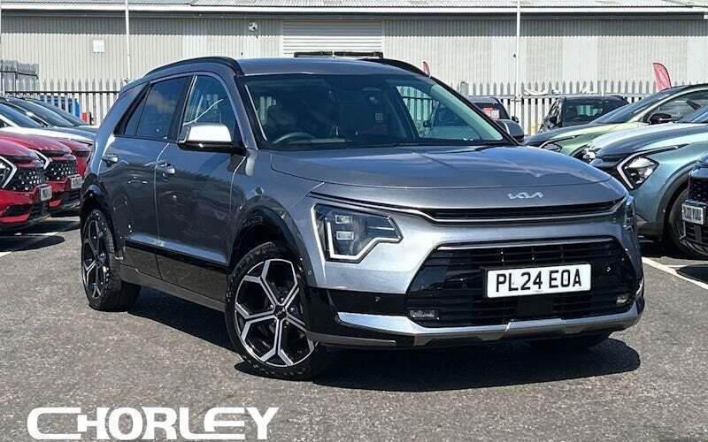 Used 2025 Kia Niro 4 SUV | £26,362 (Expensive) - Image 1/4