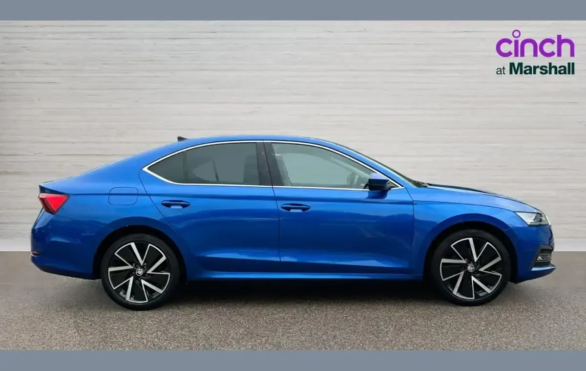 Used Skoda Octavia SE L 200 HP (147 kW) 2021 Blue Hatchback