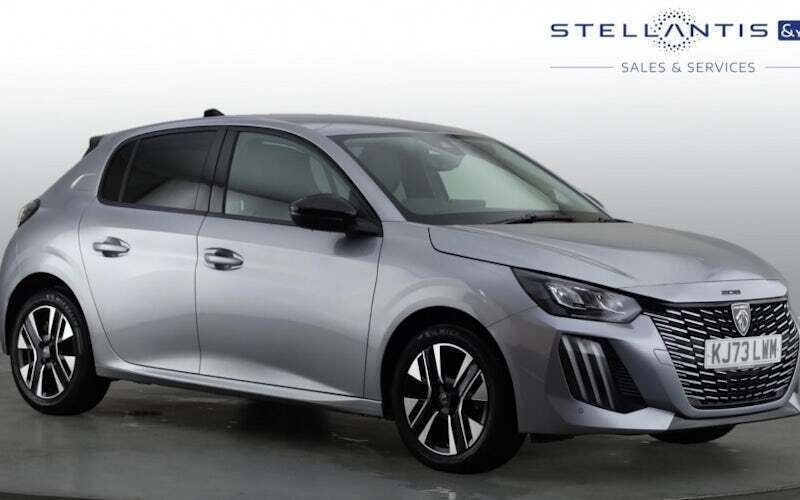 Used 2025 Peugeot 208 Allure Hatchback | £16,220 (Fair price) - Image 1/4