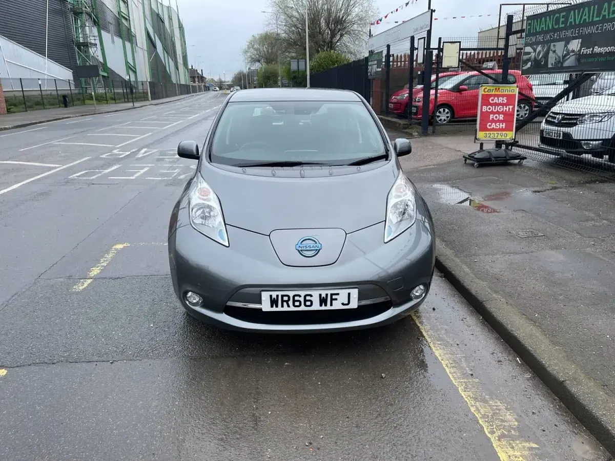 Used Nissan Leaf Acenta 80 kW (109 HP) 2016 Grey Hatchback