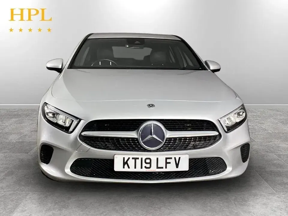 Used Mercedes A180 116 HP (85 kW) 2019 Silver Hatchback