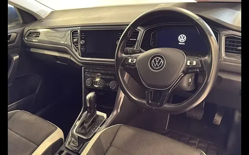 Used VW T-Roc SEL 150 HP (110 kW) 2021 Blue SUV