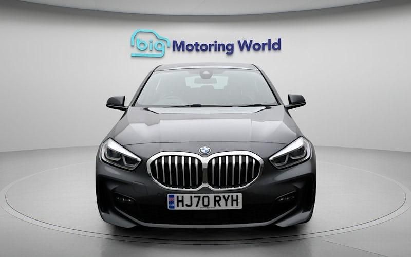 Usado BMW 118 M Sport 140 CV (102 kW) 2020 Gris Utilitario