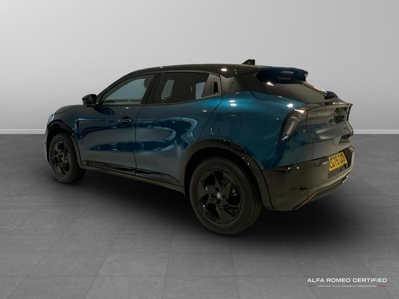 Used Alfa Romeo Junior 134 HP (98 kW) 2025 Blue SUV