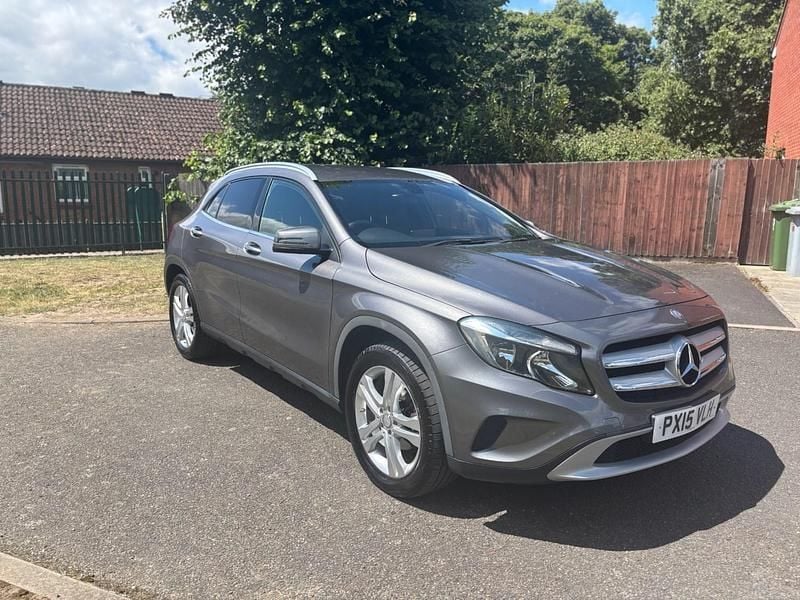 Grey Used 2015 Mercedes GLA220 SUV | £10,599 (Good price) - Image 1/4
