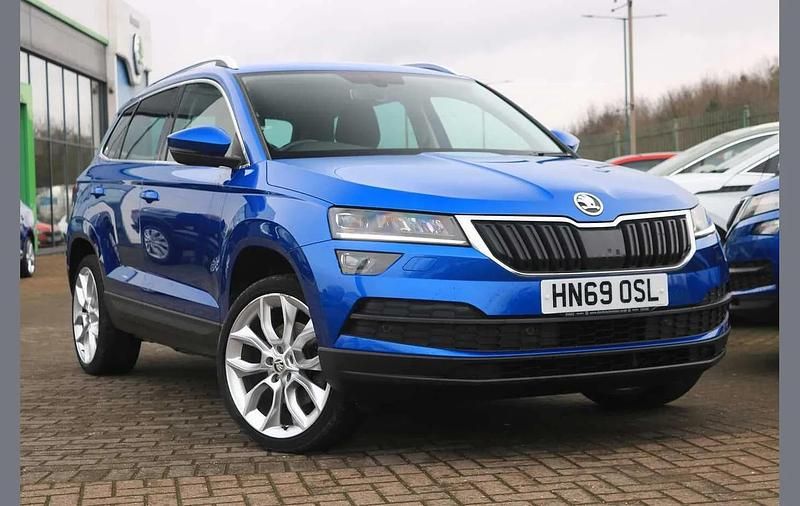 Used Skoda Karoq SE L 115 HP (84 kW) 2019 Race blue metallic SUV