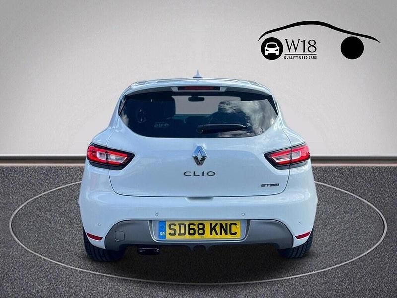Used Renault Clio IV GT-Line 90 HP (66 kW) 2018 White Hatchback