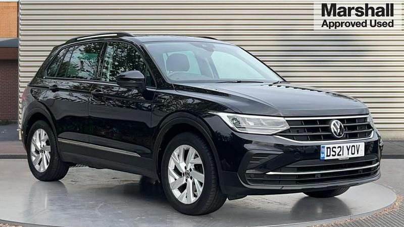 Black Used 2021 VW Tiguan Life SUV | £19,000 (Fair price) - Image 1/4