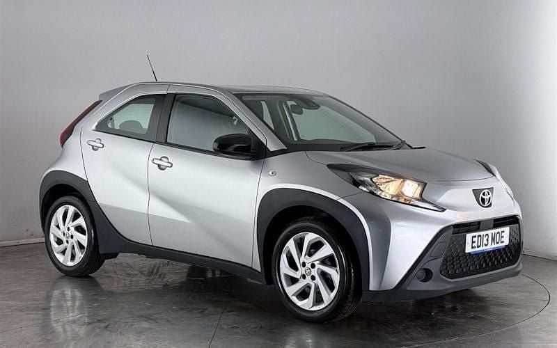 Used 2025 Toyota Aygo X PURE SUV | £12,200 (Super price) - Image 1/3