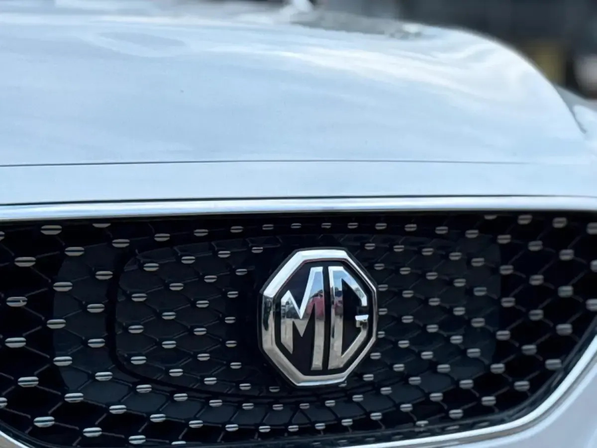 Usado MG ZS Exclusive 105 kW (143 CV) 2020 Blanco SUV