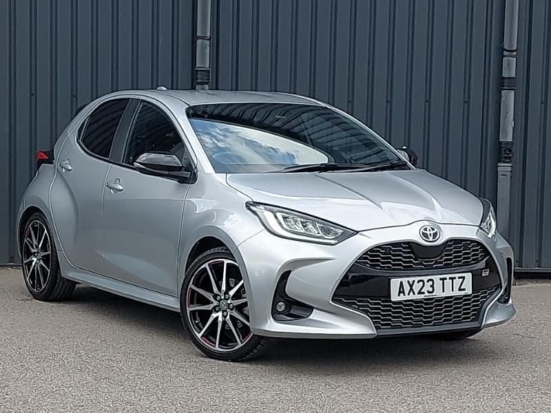 Silver Used 2023 Toyota Yaris Hybrid Sport Hatchback | £19,798 (Fair price) - Image 1/4
