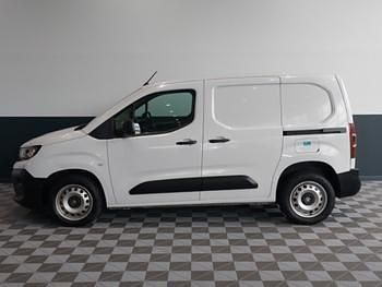 Used Vauxhall Combo 100 HP (73 kW) 2024 White Van