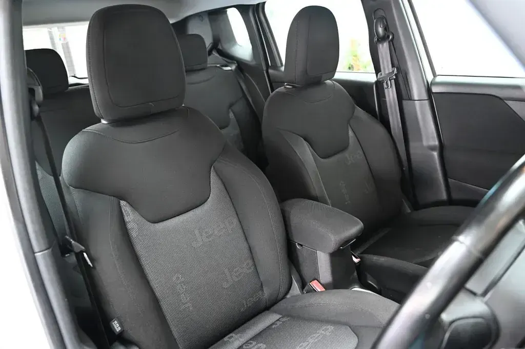 Used Jeep Renegade Longitude 2016 White SUV