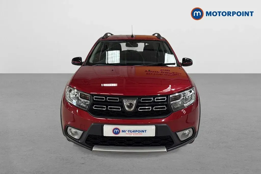 Used Dacia Logan MCV Stepway 95 HP (69 kW) 2019 Red Estate