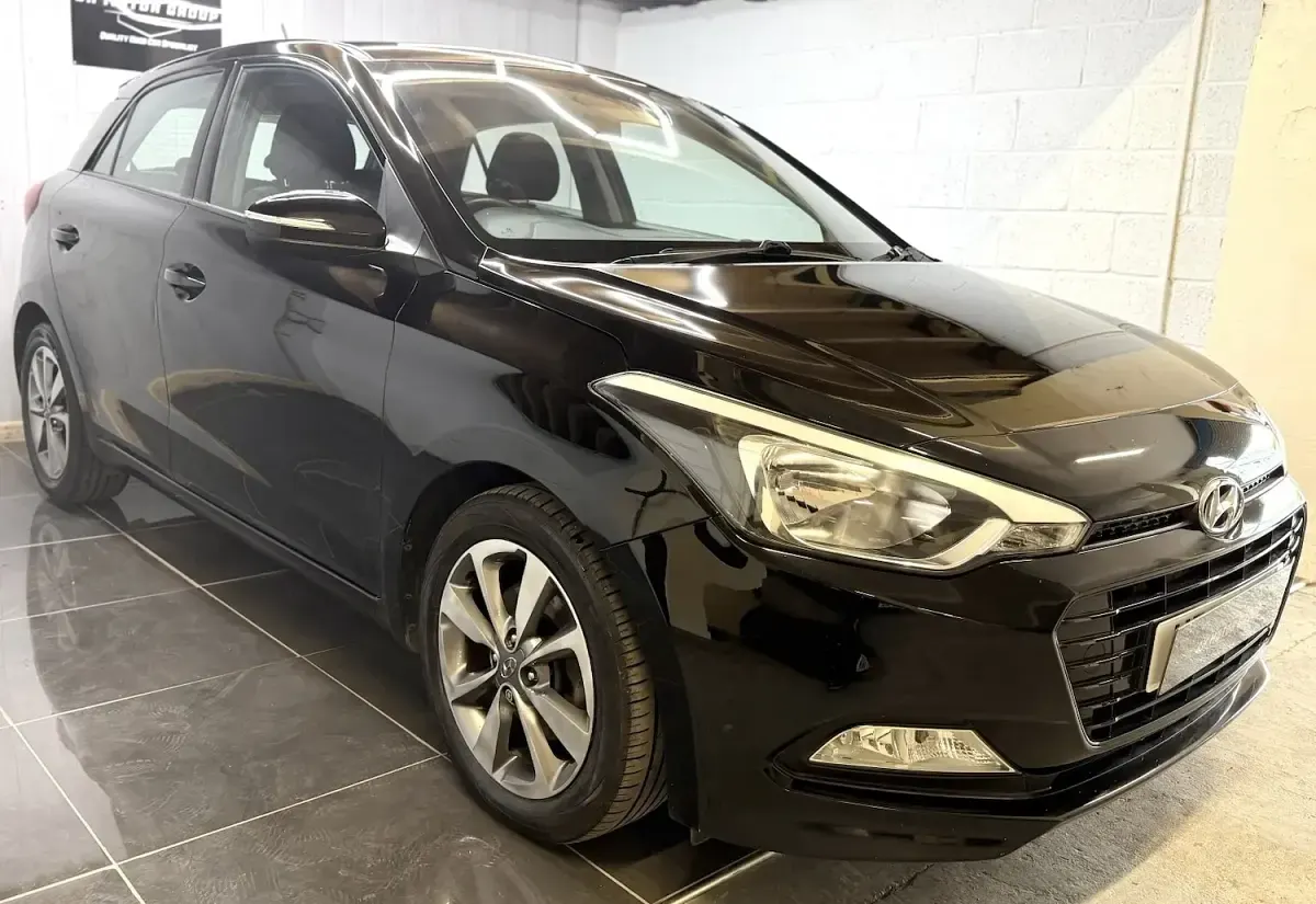 Used Hyundai i20 Edition 100 HP (73 kW) 2017 Black Hatchback
