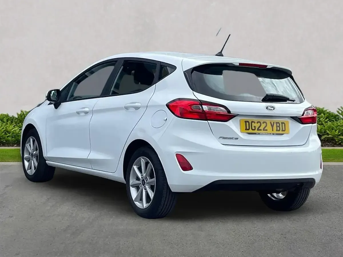 Used Ford Fiesta Trend 75 HP (55 kW) 2022 White Hatchback