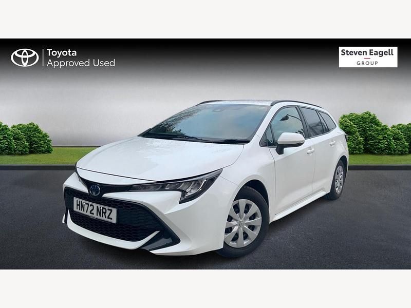 Used Toyota Corolla 122 HP (89 kW) 2022 White Van