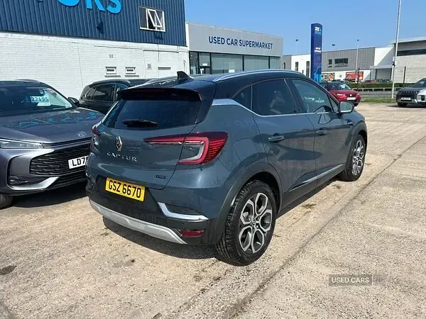Used Renault Captur Techno 143 HP (105 kW) 2023 Blue/black SUV