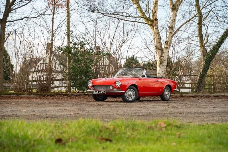 Used Fiat 124 Spider 108 HP (79 kW) 2016 Red Cabriolet