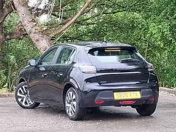 Used Peugeot 208 Style 101 HP (74 kW) 2025 Black Hatchback