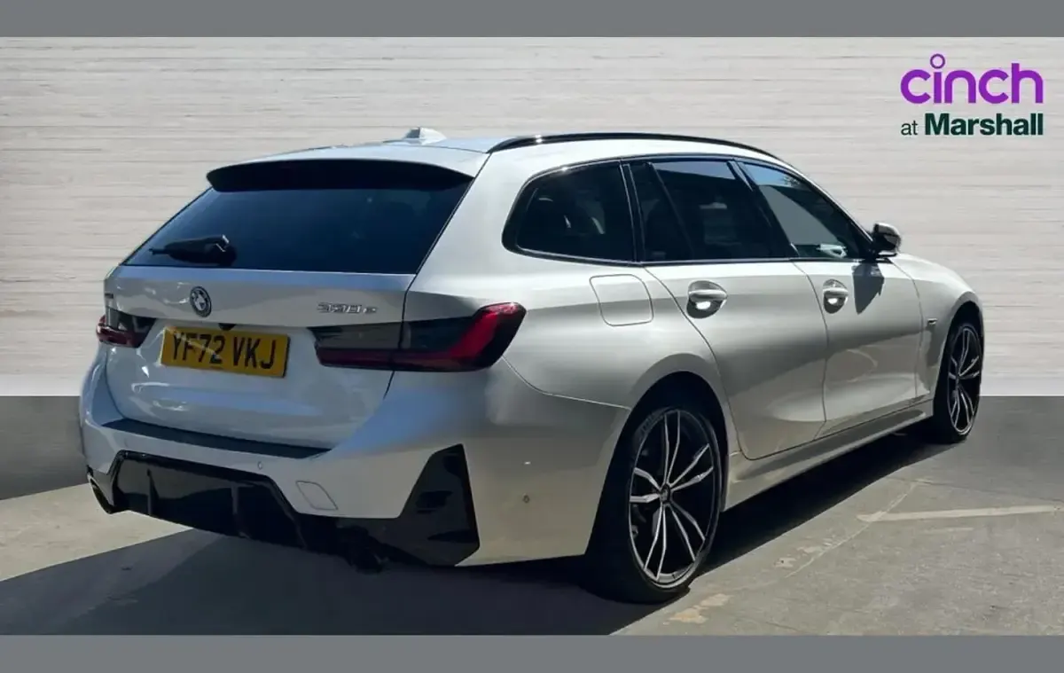 Used BMW 330 M Sport 288 HP (211 kW) 2022 White Estate