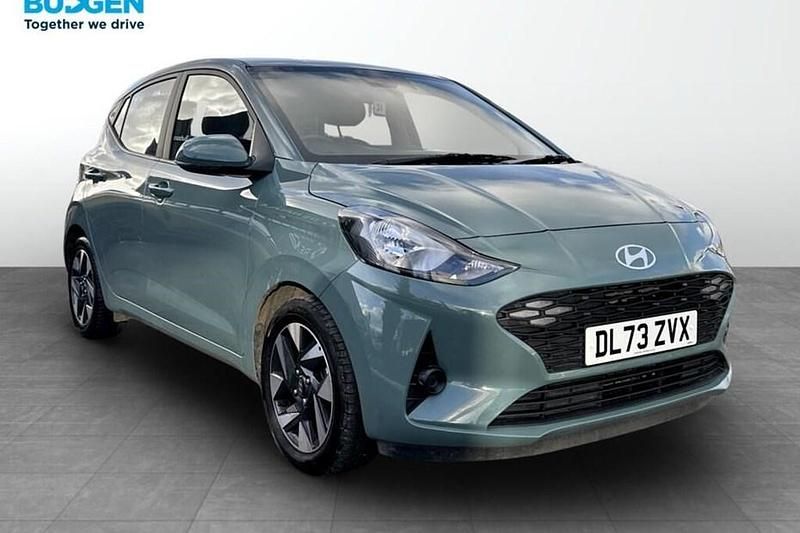 Used Hyundai i10 Advanced 67 HP (49 kW) 2024 Green Hatchback