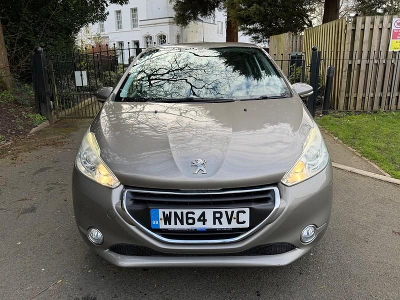 Used Peugeot 208 Allure 82 HP (60 kW) 2014 Grey Hatchback
