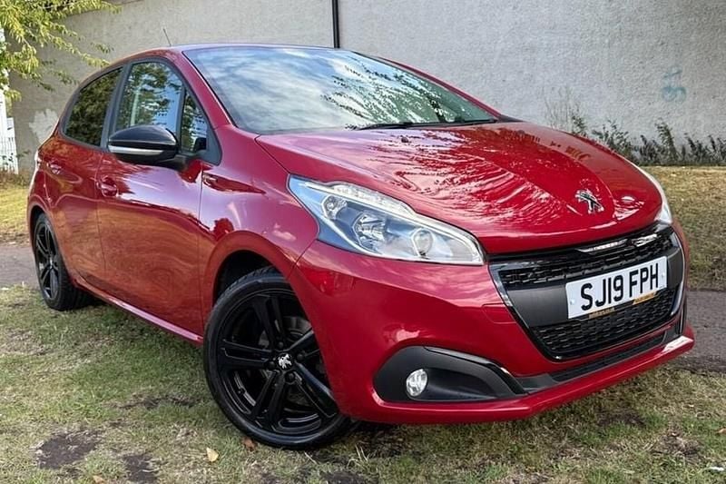 Red Used 2019 Peugeot 208 GT-line Hatchback | £7,995 (Super price) - Image 1/1