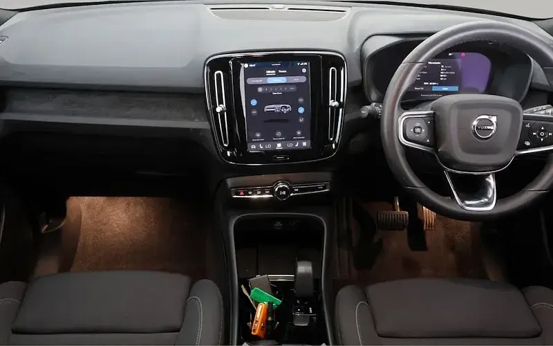 Used Volvo XC40 Core 169 kW (231 HP) 2023 Black SUV