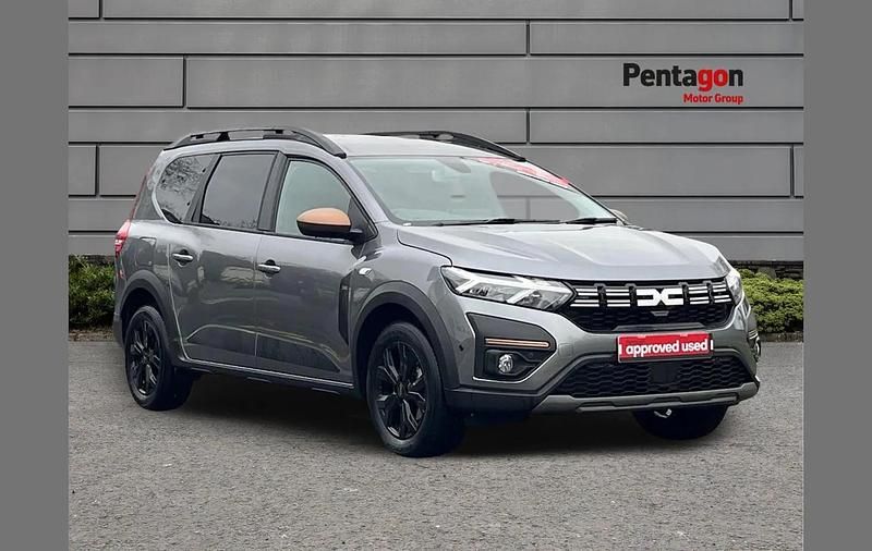 Grey Used 2024 Dacia Jogger Extreme MPV | £19,900 (Fair price) - Image 1/4
