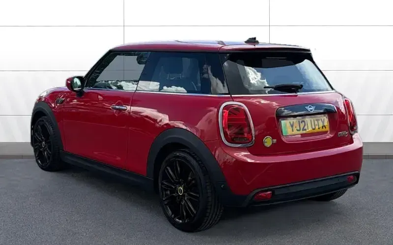 Used Mini Cooper Level 2 135 kW (184 HP) 2023 Hatchback