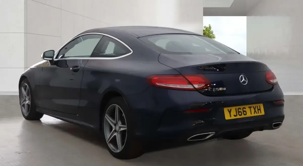 Used Mercedes C250 AMG line 204 HP (150 kW) 2016 Blue Coupe