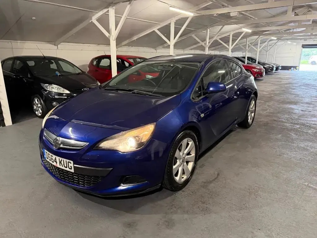 Used Vauxhall Astra GTC Sport 165 HP (121 kW) 2014 Blue Hatchback