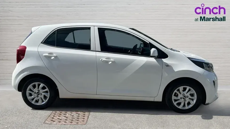 Used Kia Picanto 66 HP (48 kW) 2018 White Hatchback