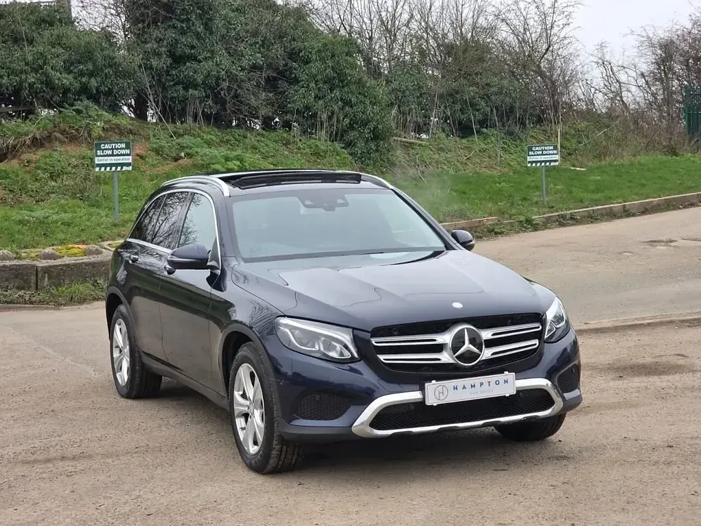 Usado Mercedes GLC220 Premium 2016 Azul SUV