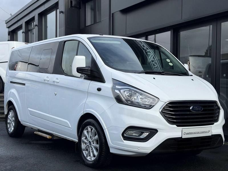 Used Ford Tourneo Custom Titanium 2019 White Van