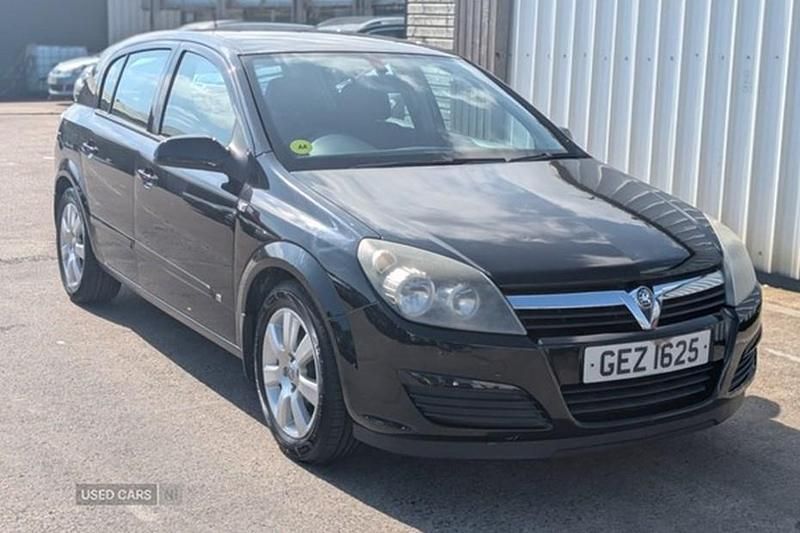Black Used 2006 Vauxhall Astra Hatchback | £1,850 (Fair price) - Image 1/1