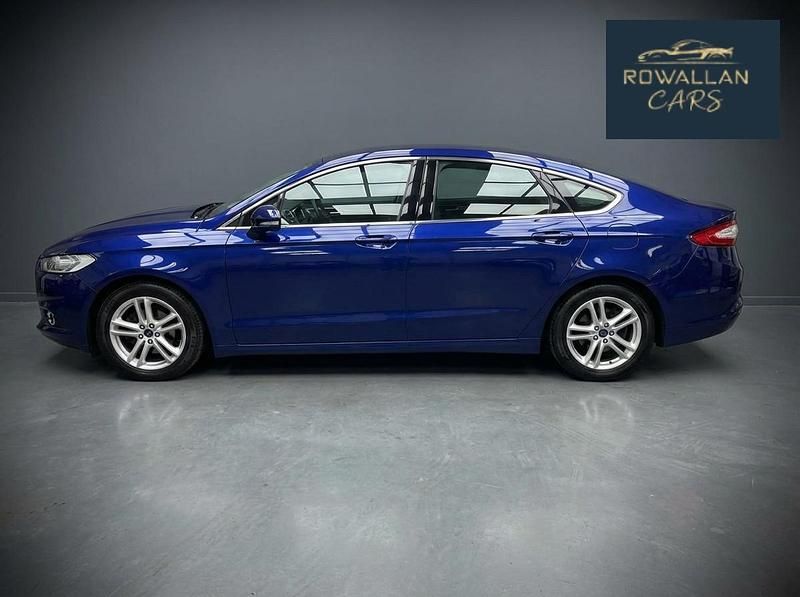 Used Ford Mondeo Zetec 160 HP (117 kW) 2016 Blue Hatchback