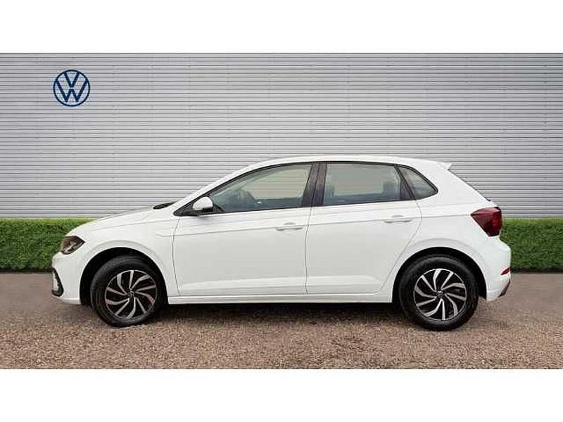 Used VW Polo Life 80 HP (58 kW) 2023 White Hatchback