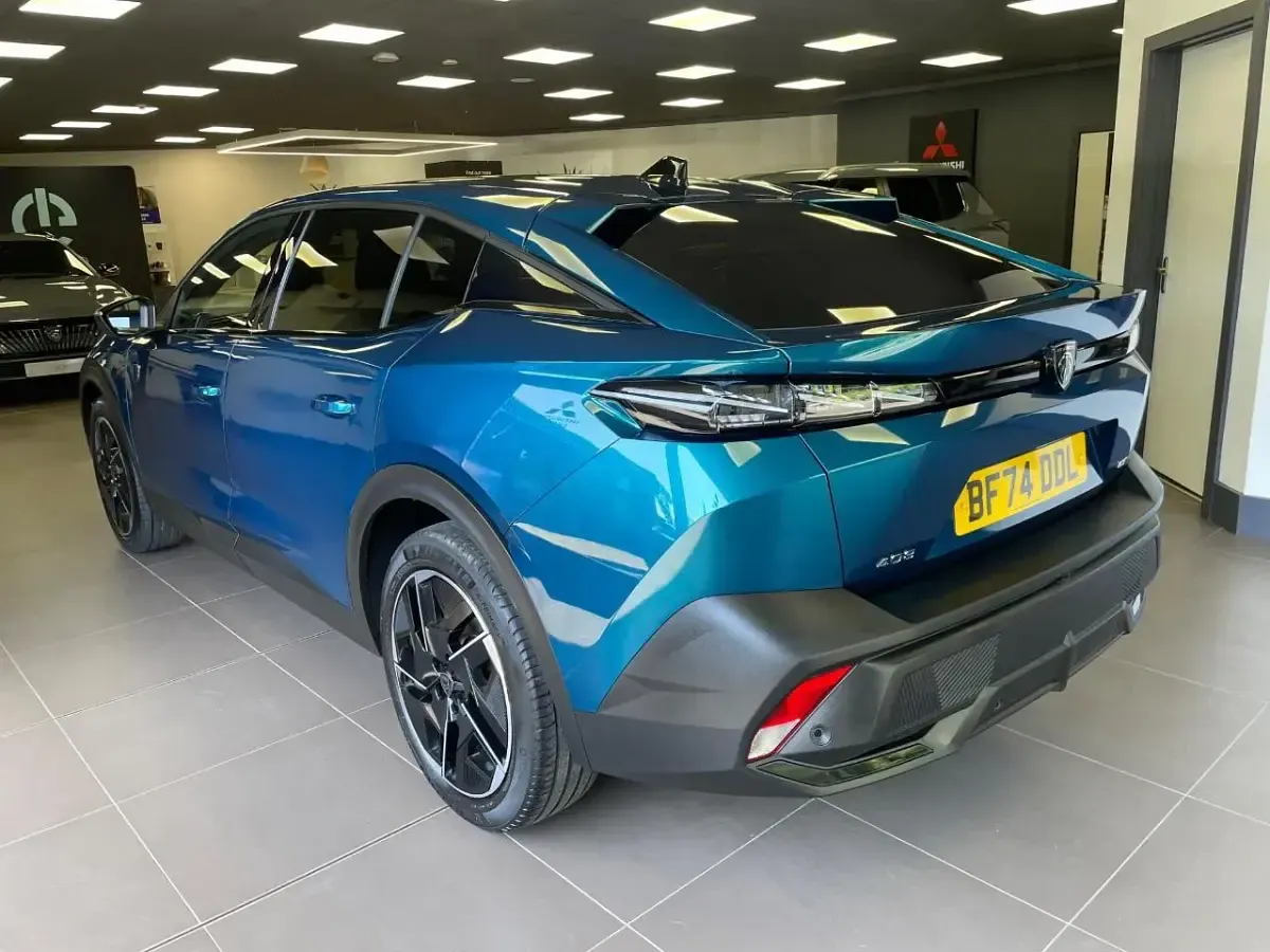 Used Peugeot 408 GT 129 HP (94 kW) 2024 Blue SUV
